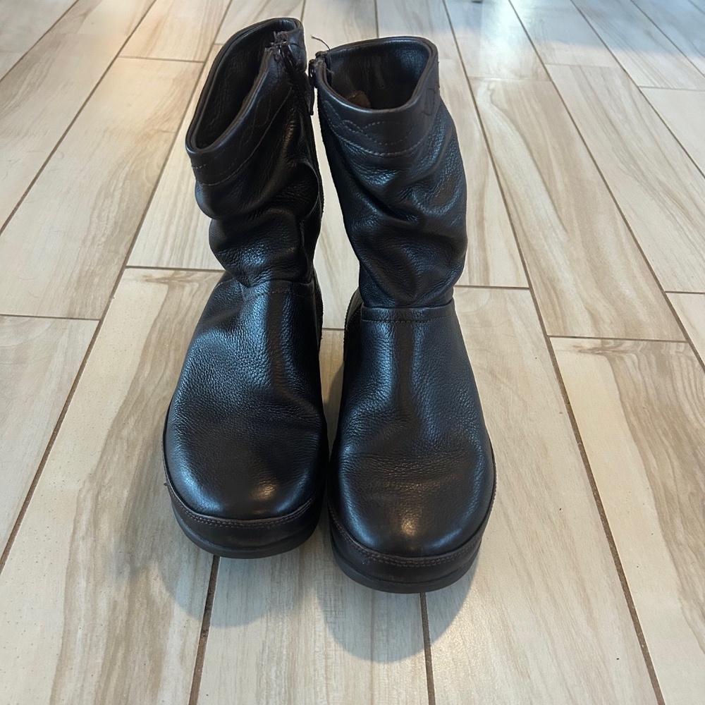 Fitflop Boots size 7